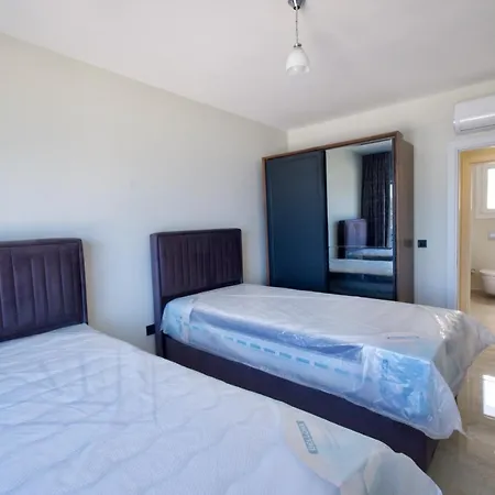 Apartmán With The Pool And Sea View, As You Can Have A Pleasant Time On Your Balcony *