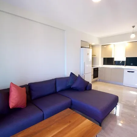 Apartmán With The Pool And Sea View, As You Can Have A Pleasant Time On Your Balcony *