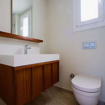 Apartmán With The Pool And Sea View, As You Can Have A Pleasant Time On Your Balcony